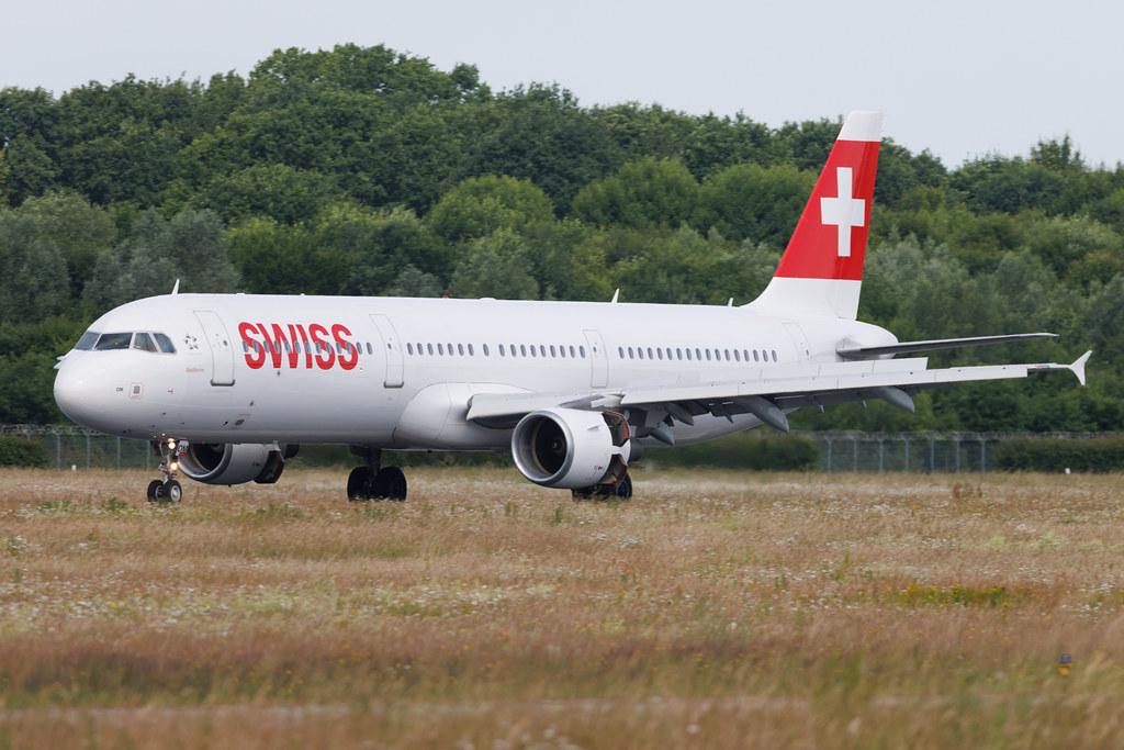 Hamburg Airport: Swiss (LX / SWR) | Airbus A321-212 A321 | HB-IOM | MSN 4534