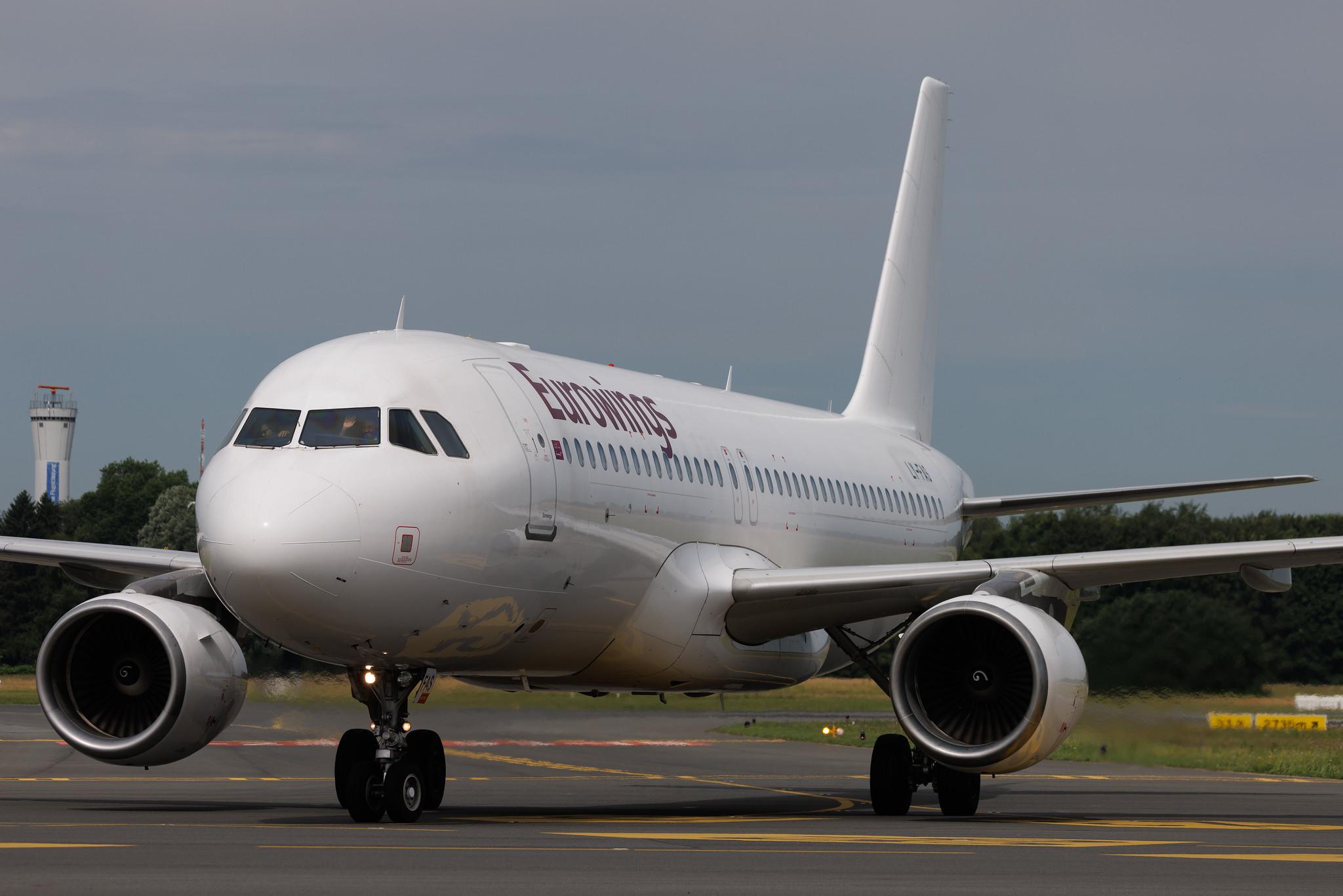 Hamburg Airport: Eurowings (EW / EWG) | Operator: GetJet Airlines | Airbus A320-214 A320 | LY-FAS | MSN 04273