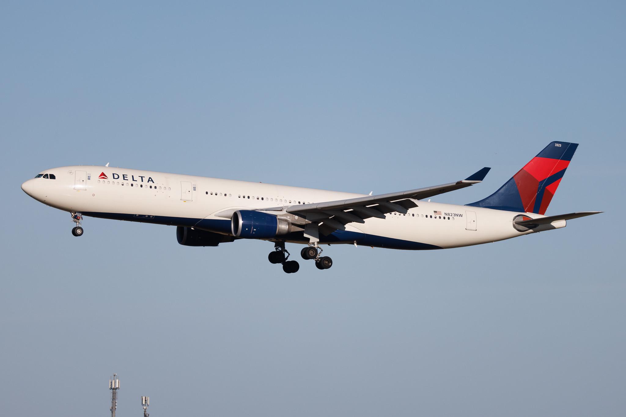 Rome Leonardo da Vinci Fiumicino Airport: Delta Air Lines (DL / DAL) | Airbus A330-302 A333 | N823NW | MSN 1628