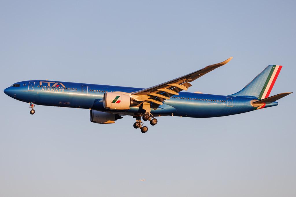 Rome Leonardo da Vinci Fiumicino Airport: ITA Airways (AZ / ITY) | Airbus A330-941 A339 | I-ITYI | MSN 2123