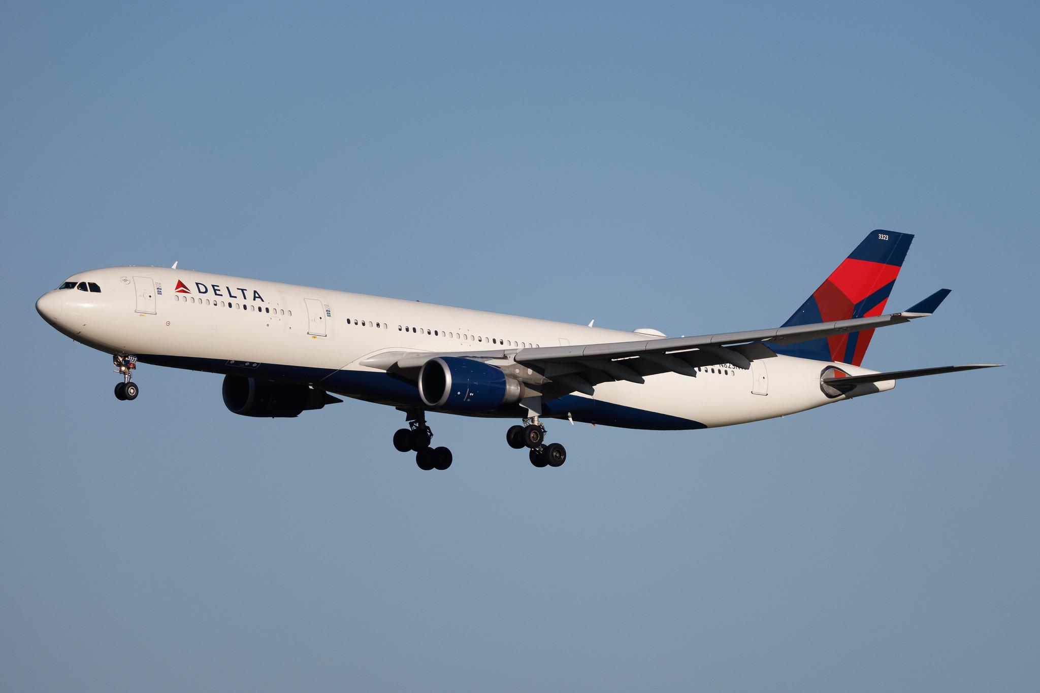 Rome Leonardo da Vinci Fiumicino Airport: Delta Air Lines (DL / DAL) | Airbus A330-302 A333 | N823NW | MSN 1628