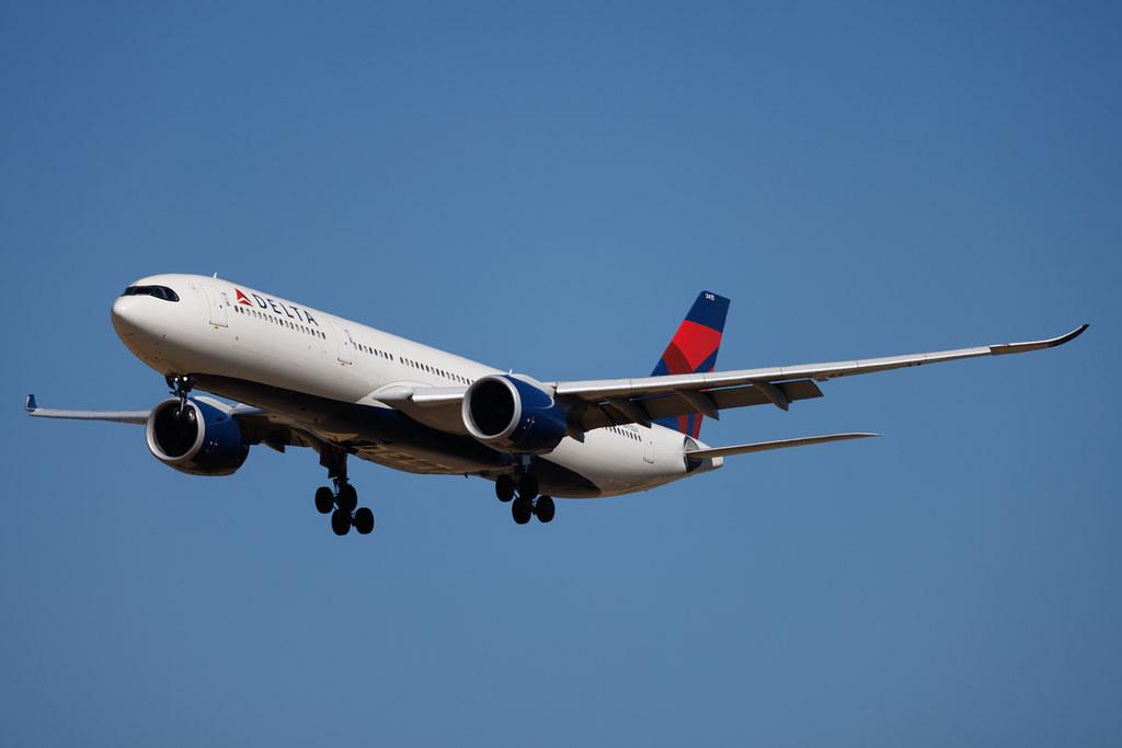 Rome Leonardo da Vinci Fiumicino Airport: Delta Air Lines (DL / DAL) | Airbus A330-941 A339 | N415DX | MSN 1997