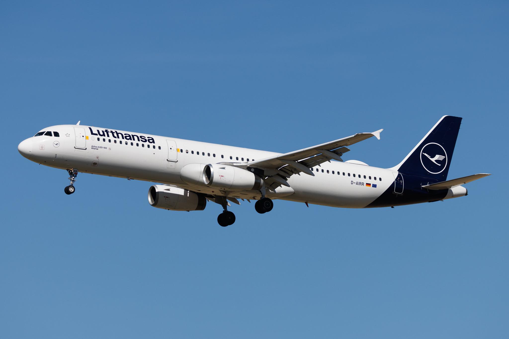 Rome Leonardo da Vinci Fiumicino Airport: Lufthansa (LH / DLH) | Airbus A321-131 A321 | D-AIRR | MSN 0567