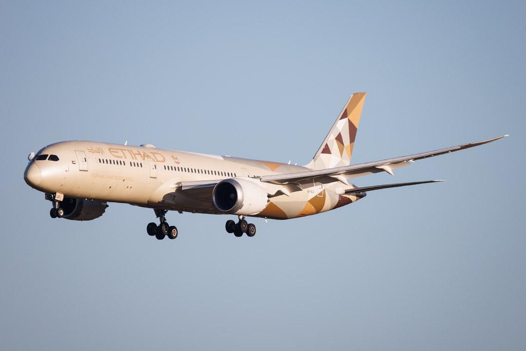 Rome Leonardo da Vinci Fiumicino Airport: Etihad Airways (EY / ETD) | Boeing 787-9 Dreamliner B789 | A6-BLR | MSN 39663