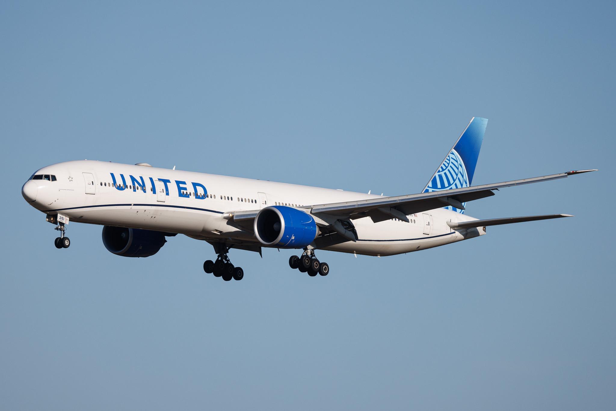 Rome Leonardo da Vinci Fiumicino Airport: United Airlines (UA / UAL) | Boeing 777-300(ER) B77W | N2251U | MSN 66591