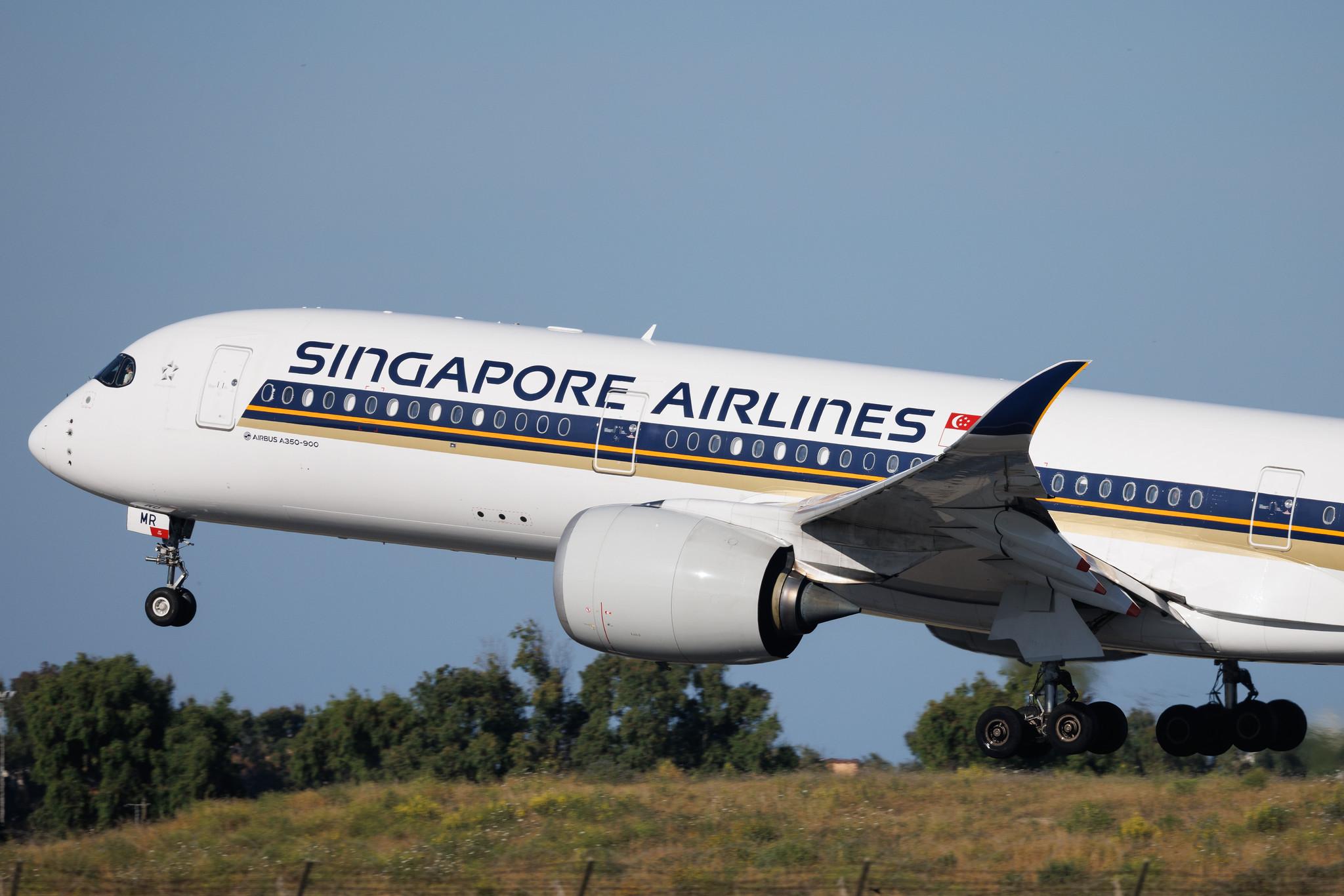 Rome Leonardo da Vinci Fiumicino Airport: Singapore Airlines (SQ / SIA) | Airbus A350-941 A359 | 9V-SMR | MSN 140