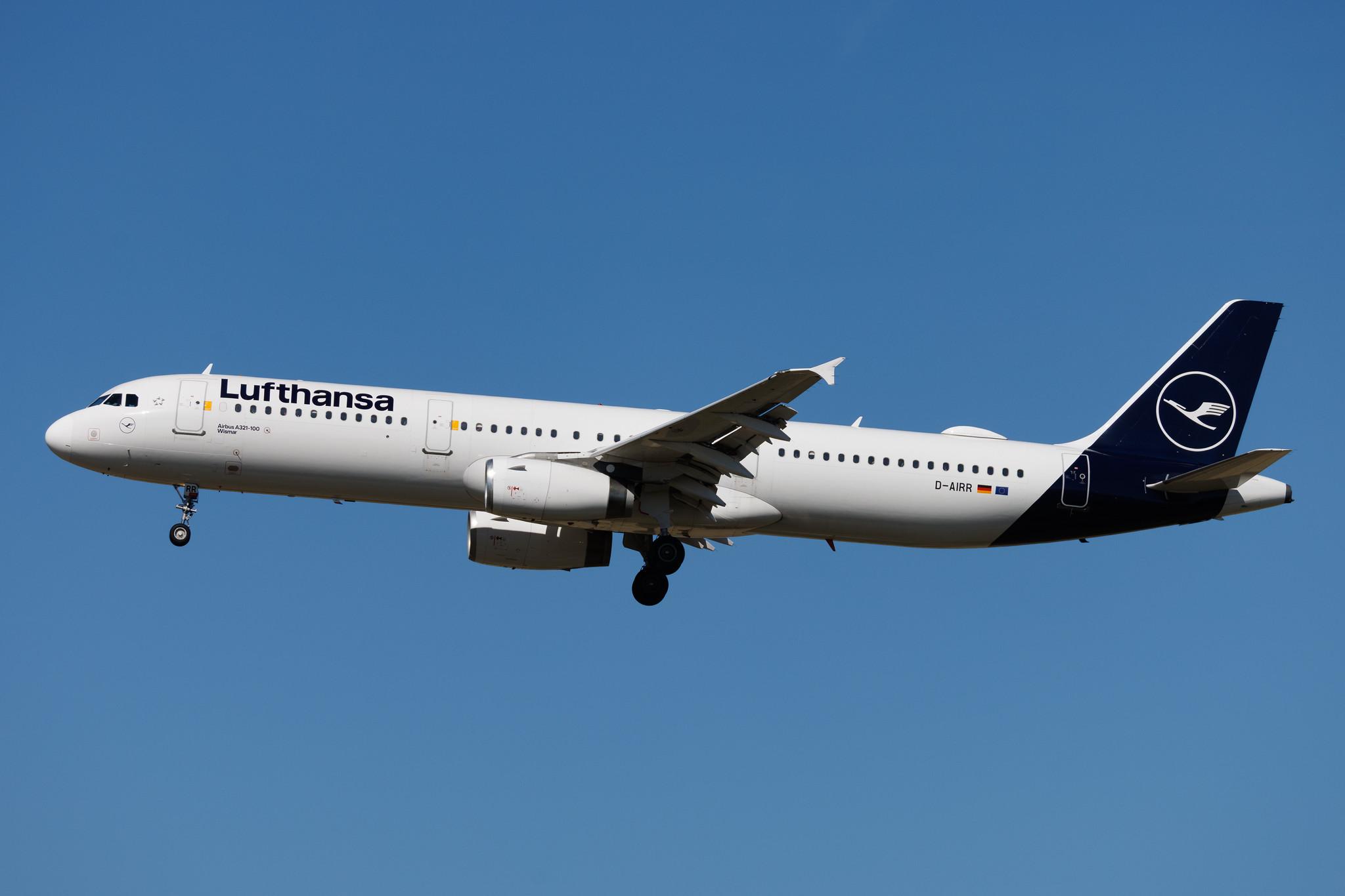 Rome Leonardo da Vinci Fiumicino Airport: Lufthansa (LH / DLH) | Airbus A321-131 A321 | D-AIRR | MSN 0567