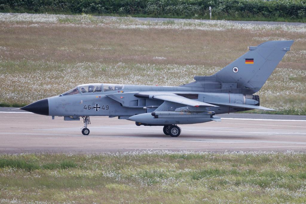 Hamburg Airport: German Air Force (/ GAF) | Panavia Tornado ECR TOR | 46+49 | MSN 884/GS282/4349
