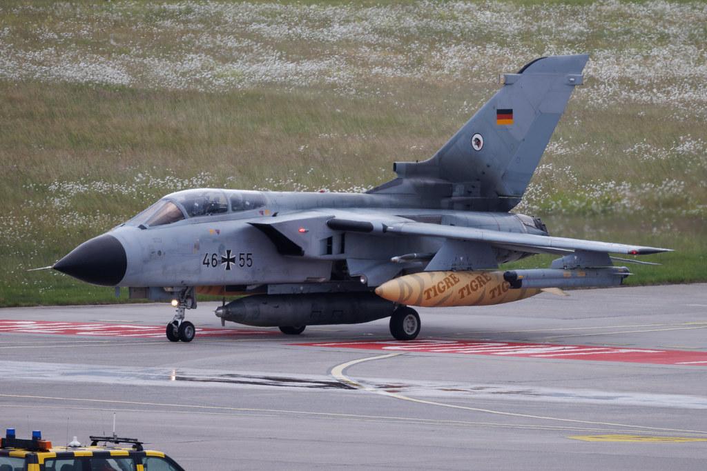 Hamburg Airport: German Air Force (/ GAF) | Panavia Tornado ECR TOR | 46+55 | MSN GS288