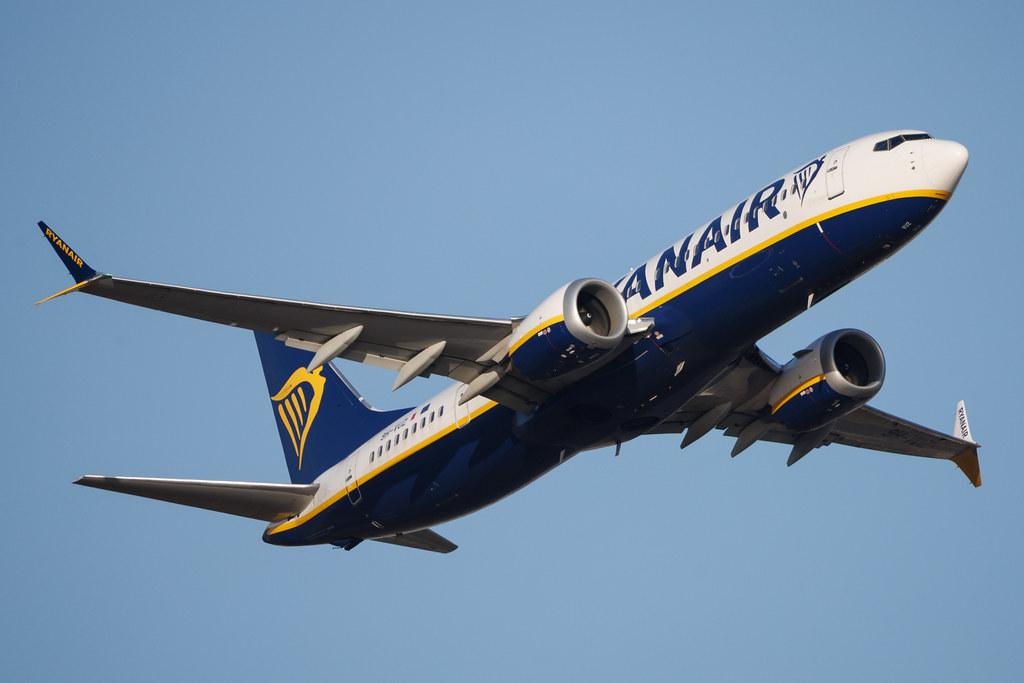 Rome Leonardo da Vinci Fiumicino Airport: Ryanair (FR / RYR) | Operator: Malta Air | Boeing 737 MAX 8-200 B38M | 9H-VUZ | MSN 62339