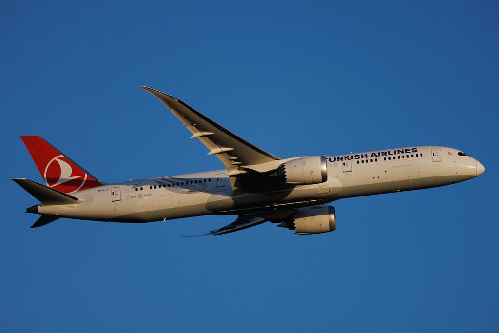 Rome Leonardo da Vinci Fiumicino Airport: Turkish Airlines (TK / THY) | Boeing 787-9 Dreamliner B789 | TC-LLN | MSN 65813
