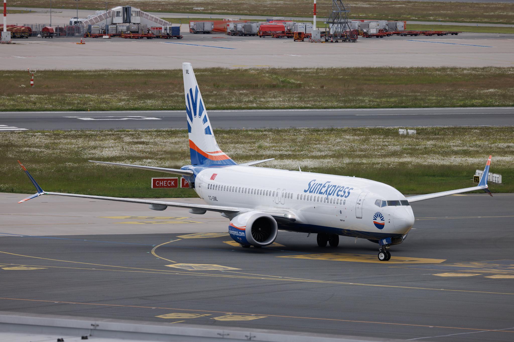 Hamburg Airport: SunExpress (XQ / SXS) | Boeing 737 MAX 8 B38M | TC-SML | MSN 61337
