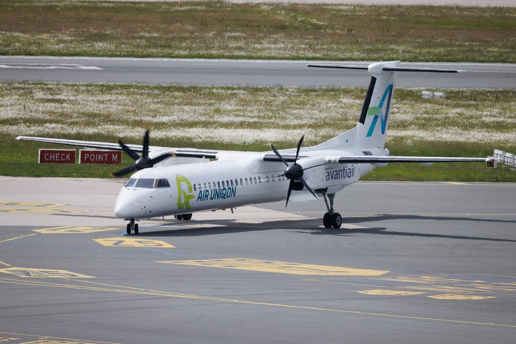 Hamburg Airport: Air Uniqon  | Operator: Avanti Air | De Havilland Canada Dash 8-400 DH8D | D-AASH | MSN 4187