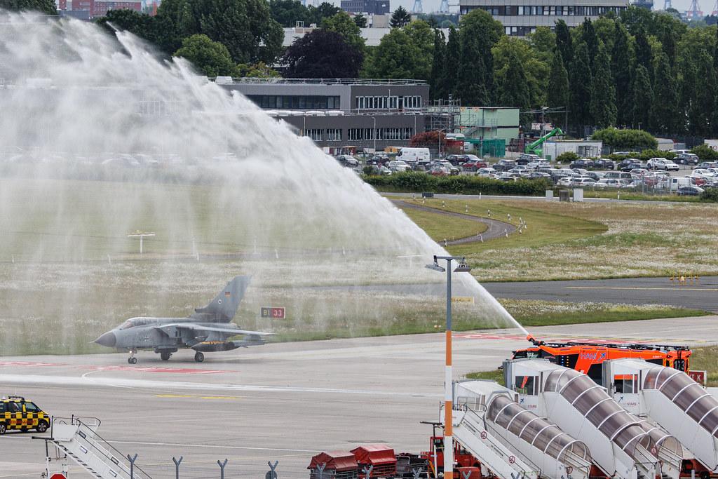 Hamburg Airport: German Air Force (/ GAF) | Panavia Tornado ECR TOR | 46+50 | MSN 887/GS283/4350