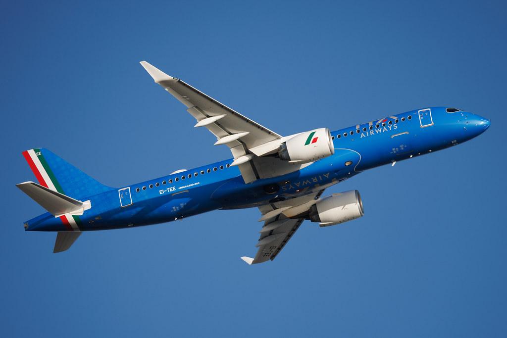 Rome Leonardo da Vinci Fiumicino Airport: ITA Airways (AZ / ITY) | Airbus A220-300 BCS3 | EI-TEE | MSN 55428
