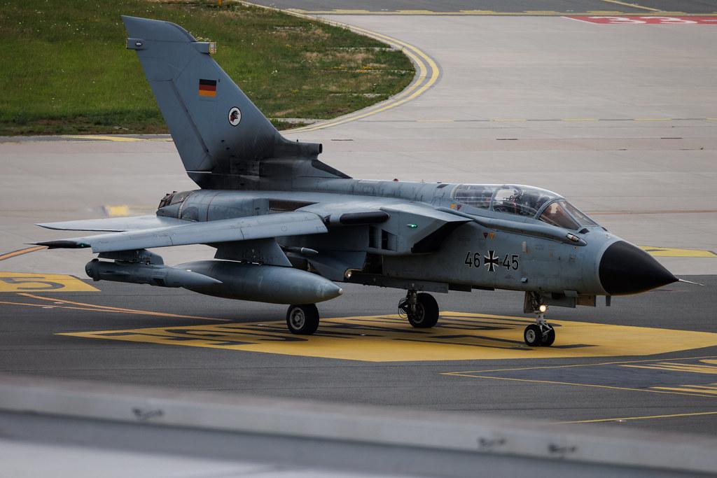 Hamburg Airport: German Air Force (/ GAF) | Panavia Tornado ECR TOR | 46+45 | MSN 873/GS278/4345