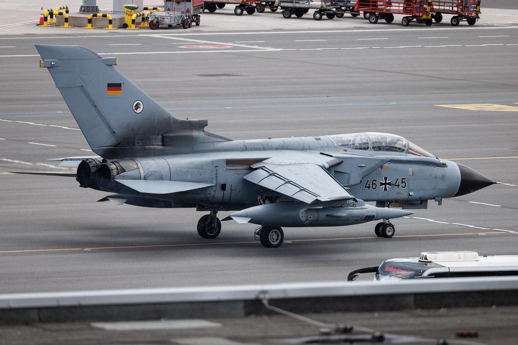 Hamburg Airport: German Air Force (/ GAF) | Panavia Tornado ECR TOR | 46+45 | MSN 873/GS278/4345