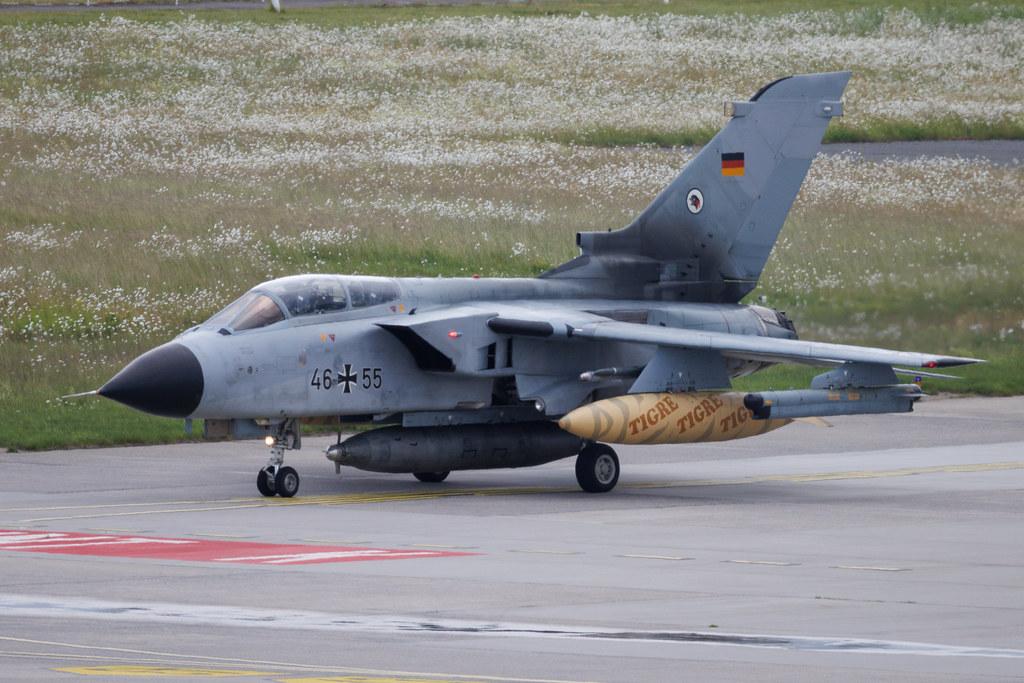 Hamburg Airport: German Air Force (/ GAF) | Panavia Tornado ECR TOR | 46+55 | MSN GS288