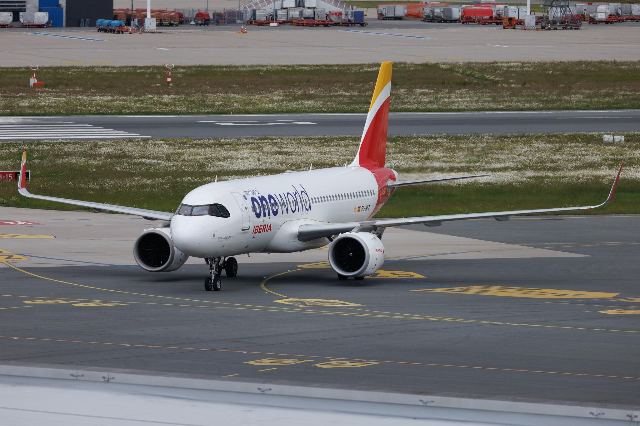 Hamburg Airport: Iberia (IB / IBE) | Livery: Oneworld Livery | Airbus A320-251N A20N | EC-NFZ | MSN 10002