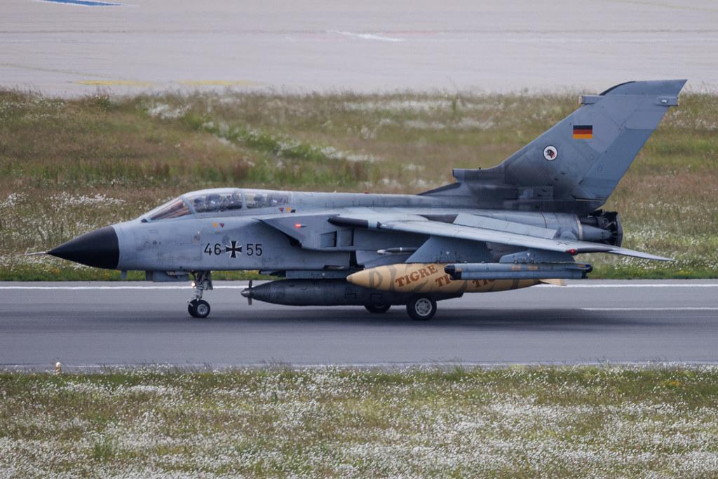 Hamburg Airport: German Air Force (/ GAF) | Panavia Tornado ECR TOR | 46+55 | MSN GS288