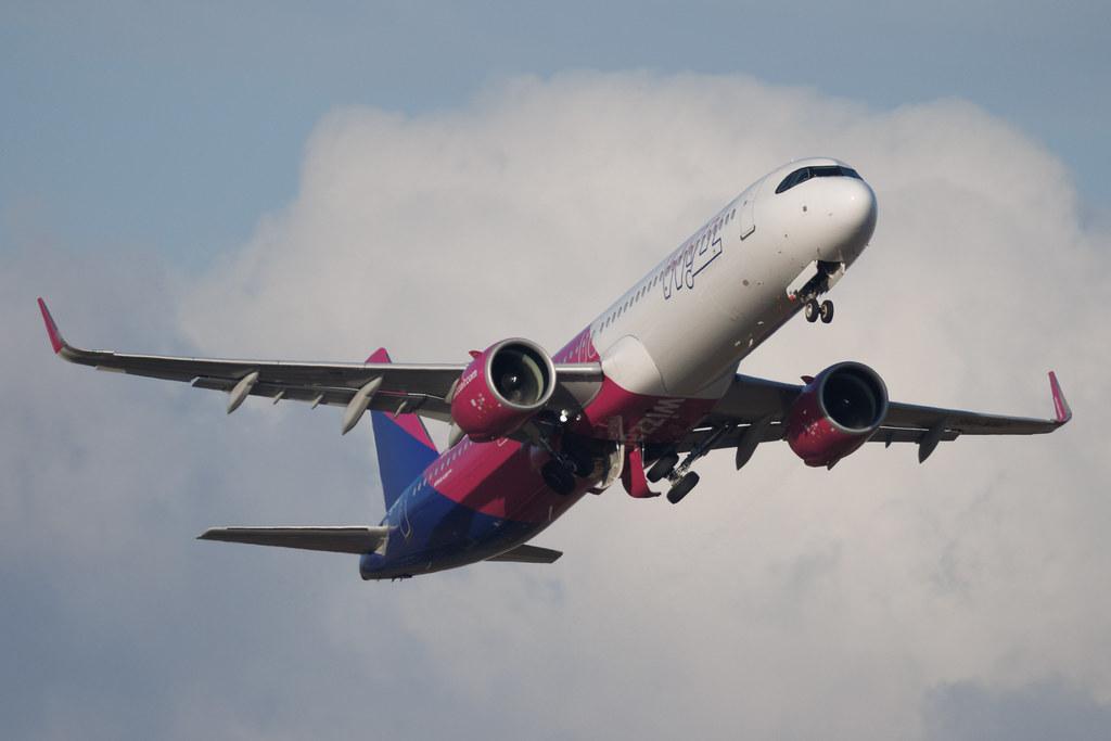 Rome Leonardo da Vinci Fiumicino Airport: Wizz Air (W6 / WZZ) | Operator: Wizz Air Malta | Airbus A321-271NX A21N | 9H-WMC | MSN 12590