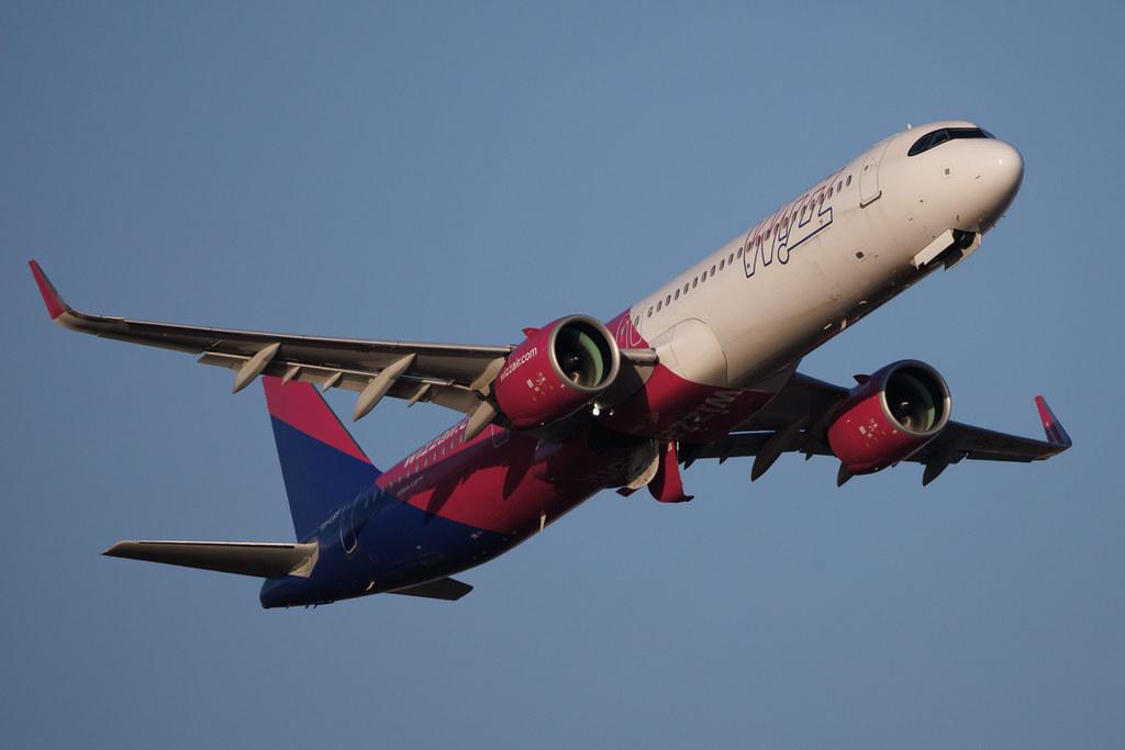 Rome Leonardo da Vinci Fiumicino Airport: Wizz Air (W6 / WZZ) | Airbus A321-271NX A21N | HA-LGY | MSN 12810