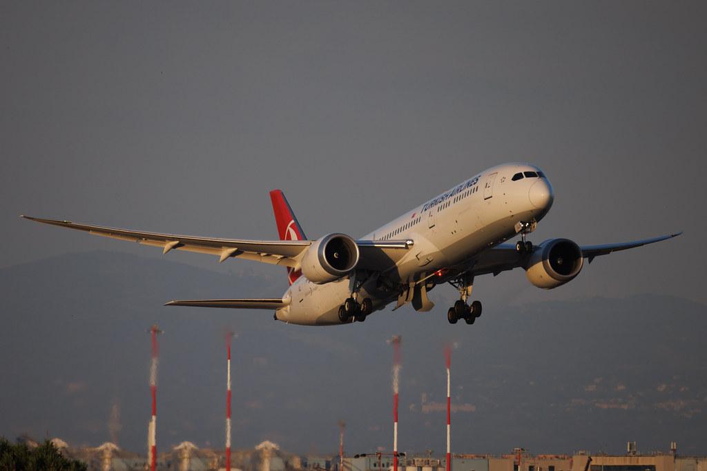 Rome Leonardo da Vinci Fiumicino Airport: Turkish Airlines (TK / THY) | Boeing 787-9 Dreamliner B789 | TC-LLN | MSN 65813