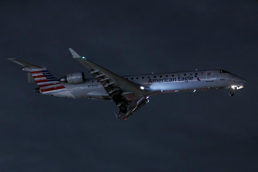 Los Angeles International Airport: American Eagle (AA / AAL) | Operator: SkyWest Airlines | Mitsubishi CRJ-701ER CRJ7 | N730SK | MSN 10193