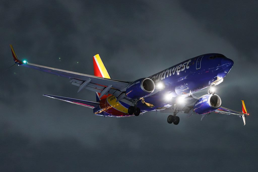 Los Angeles International Airport: Southwest Airlines (WN / SWA) | Boeing 737-7H4 B737 | N288WN | MSN 36611