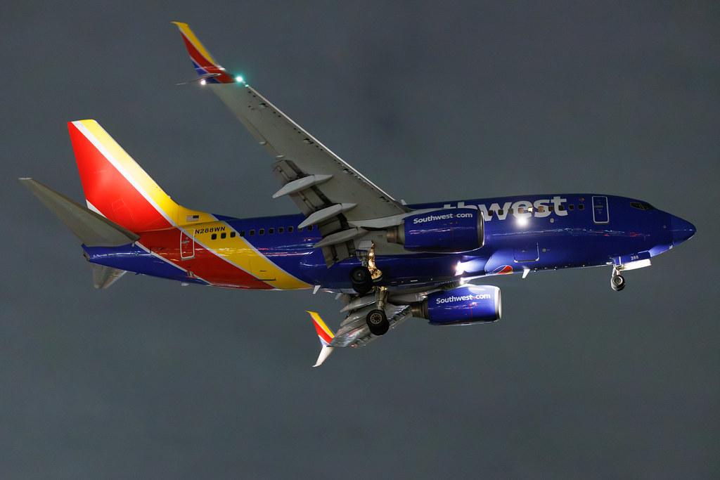 Los Angeles International Airport: Southwest Airlines (WN / SWA) | Boeing 737-7H4 B737 | N288WN | MSN 36611
