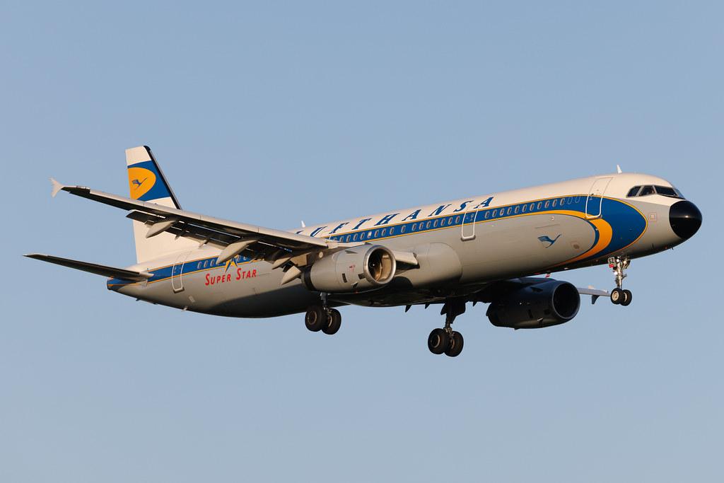 Hamburg Airport: Lufthansa (LH / DLH) | Livery: Superstar Heritage Livery | Airbus A321-231 A321 | D-AISZ | MSN 04085
