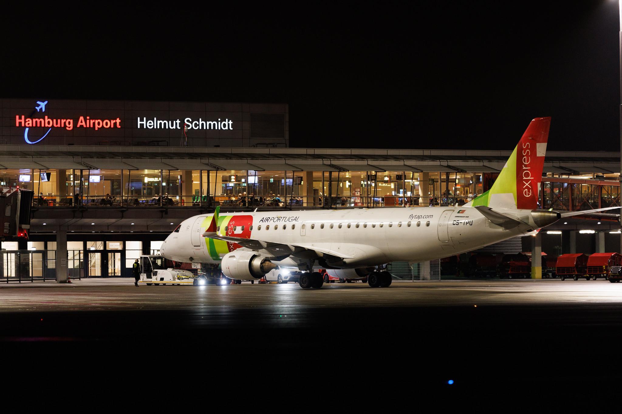 Hamburg Airport: TAP Express (NI / PGA) | Embraer E190LR E190 | CS-TPU | MSN 19000506