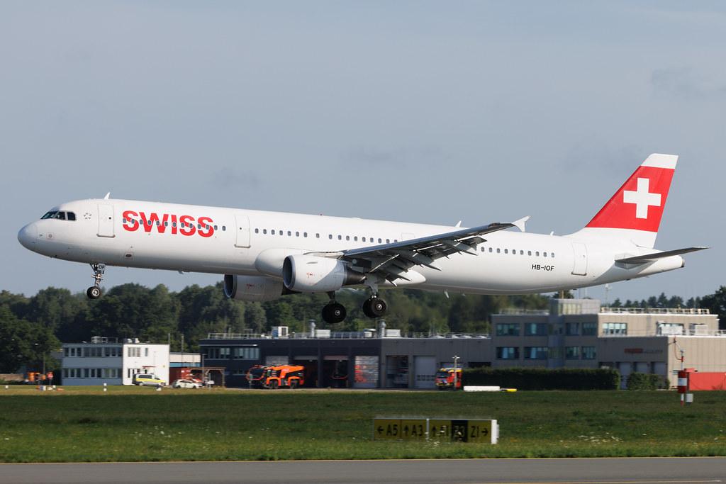 Hamburg Airport: Swiss (LX / SWR) | Airbus A321-111 A321 | HB-IOF | MSN 0541