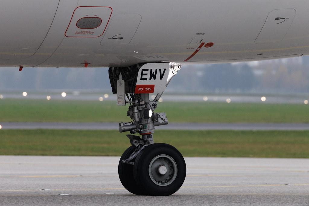 Hamburg Airport: Eurowings (EW / EWG) | Airbus A320-214 A320 | D-AEWV | MSN 7545