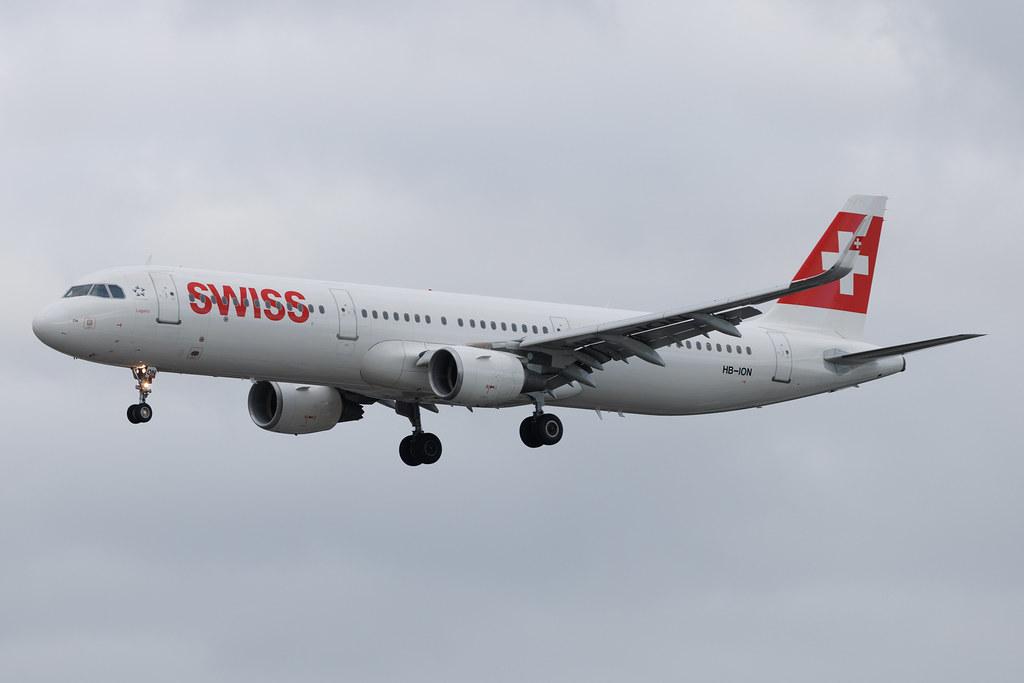 Hamburg Airport: Swiss (LX / SWR) | Airbus A321-212 A321 | HB-ION | MSN 5567