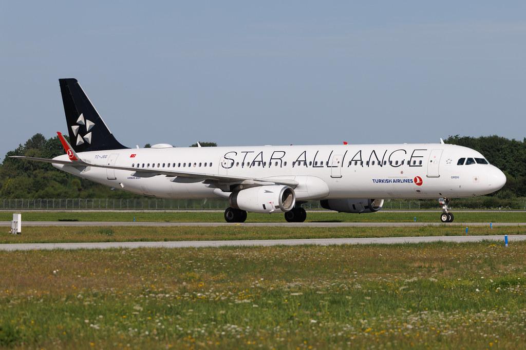 Hamburg Airport: Turkish Airlines (TK / THY) | Livery: Star Alliance Livery | Airbus A321-231 A321 | TC-JSG | MSN 05490