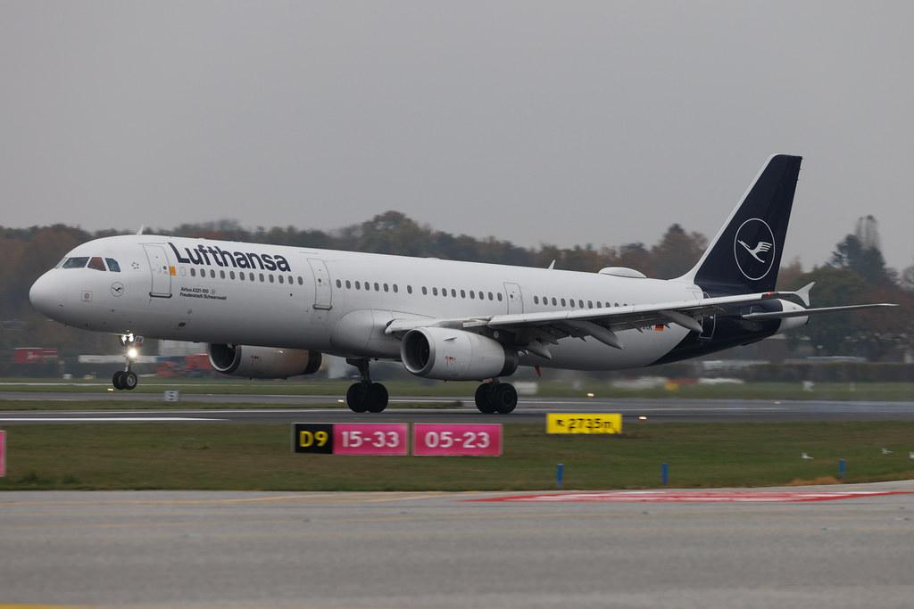 Hamburg Airport: Lufthansa (LH / DLH) | Airbus A321-131 A321 | D-AIRK | MSN 0502