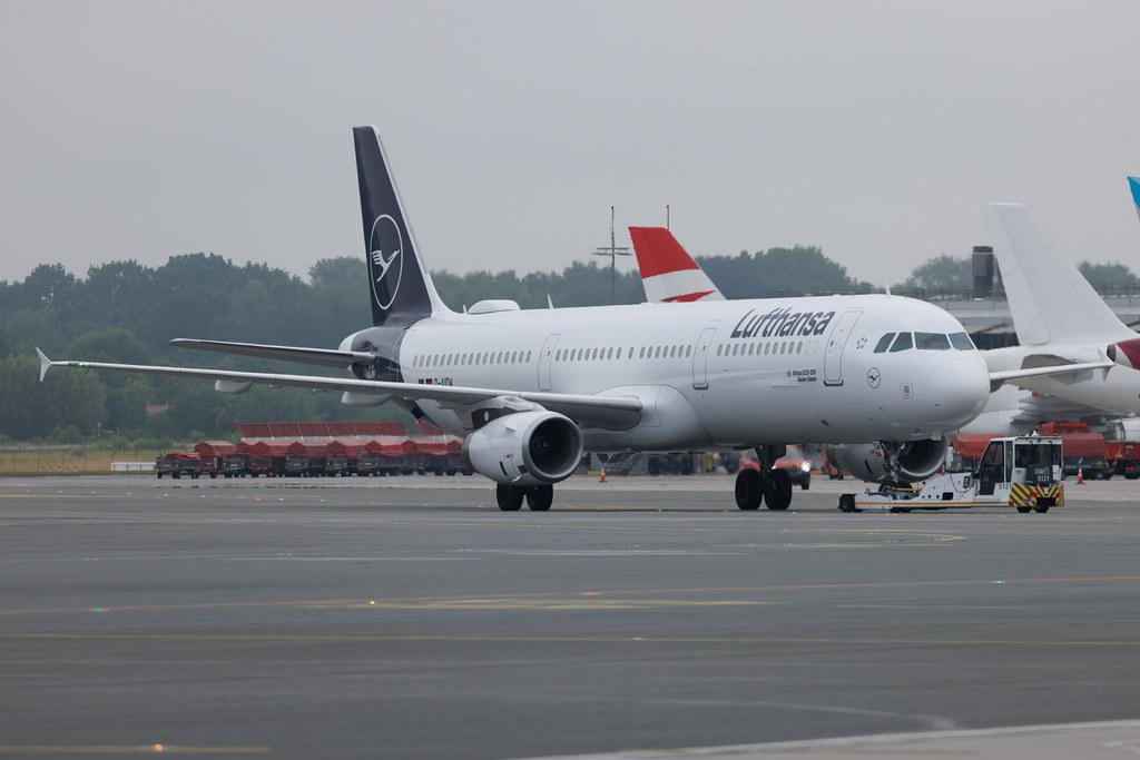 Hamburg Airport: Lufthansa (LH / DLH) | Airbus A321-231 A321 | D-AIDW | MSN 6415