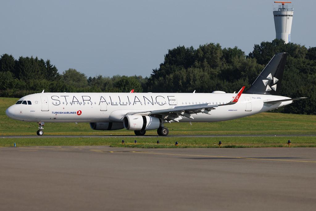 Hamburg Airport: Turkish Airlines (TK / THY) | Livery: Star Alliance Livery | Airbus A321-231 A321 | TC-JSG | MSN 05490