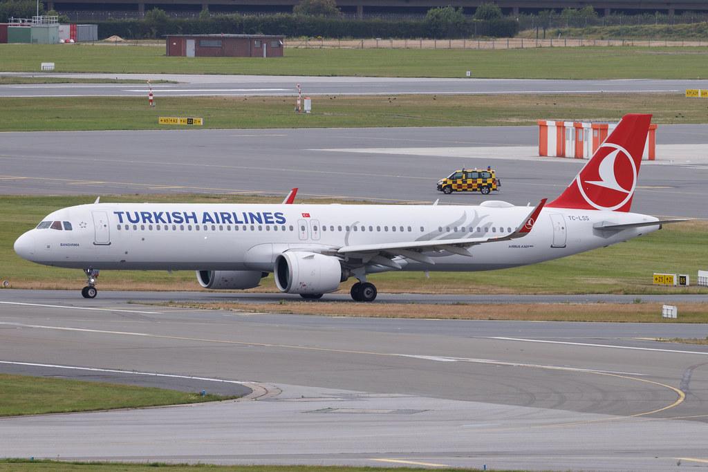 Hamburg Airport: Turkish Airlines (TK / THY) | Airbus A321-271NX A21N | TC-LSS | MSN 09157