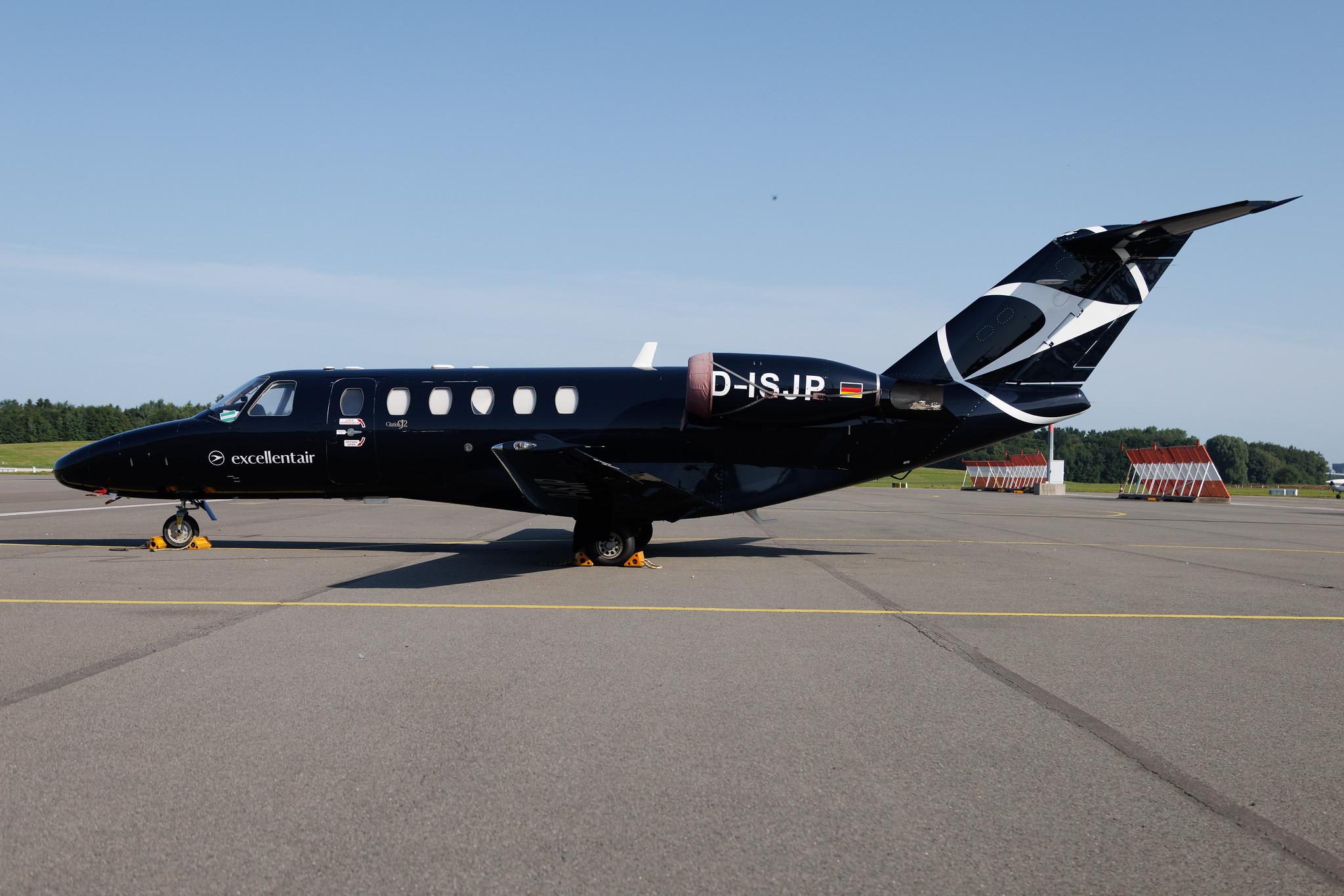 Hamburg Airport: OHL Air Charterflug | Cessna 525A CitationJet CJ2 C25A | D-ISJP | MSN 525A-0030