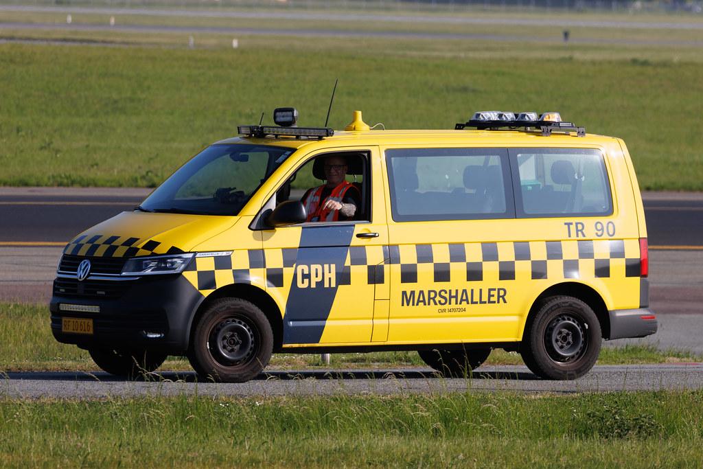 Copenhagen Airport: CPH Marshaller TR 90