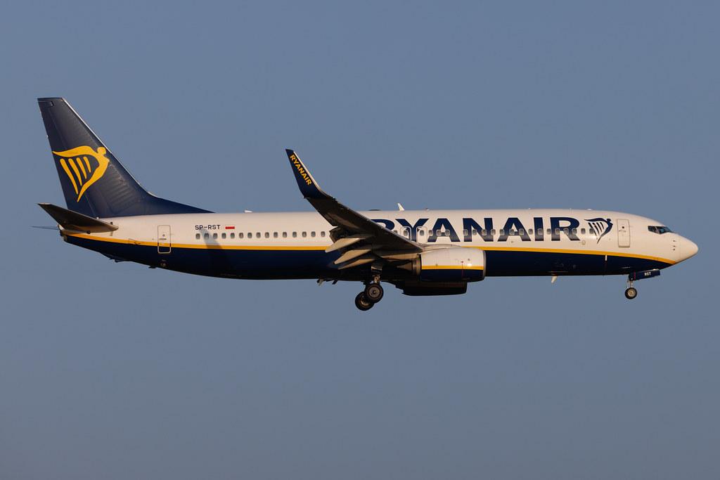 Copenhagen Airport: Ryanair (FR / RYR) | Operator: Buzz | Boeing 737-8AS B738 | SP-RST | MSN 44775