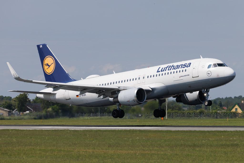Copenhagen Airport: Lufthansa (LH / DLH) | Airbus A320-214 A320 | D-AIUK | MSN 6423