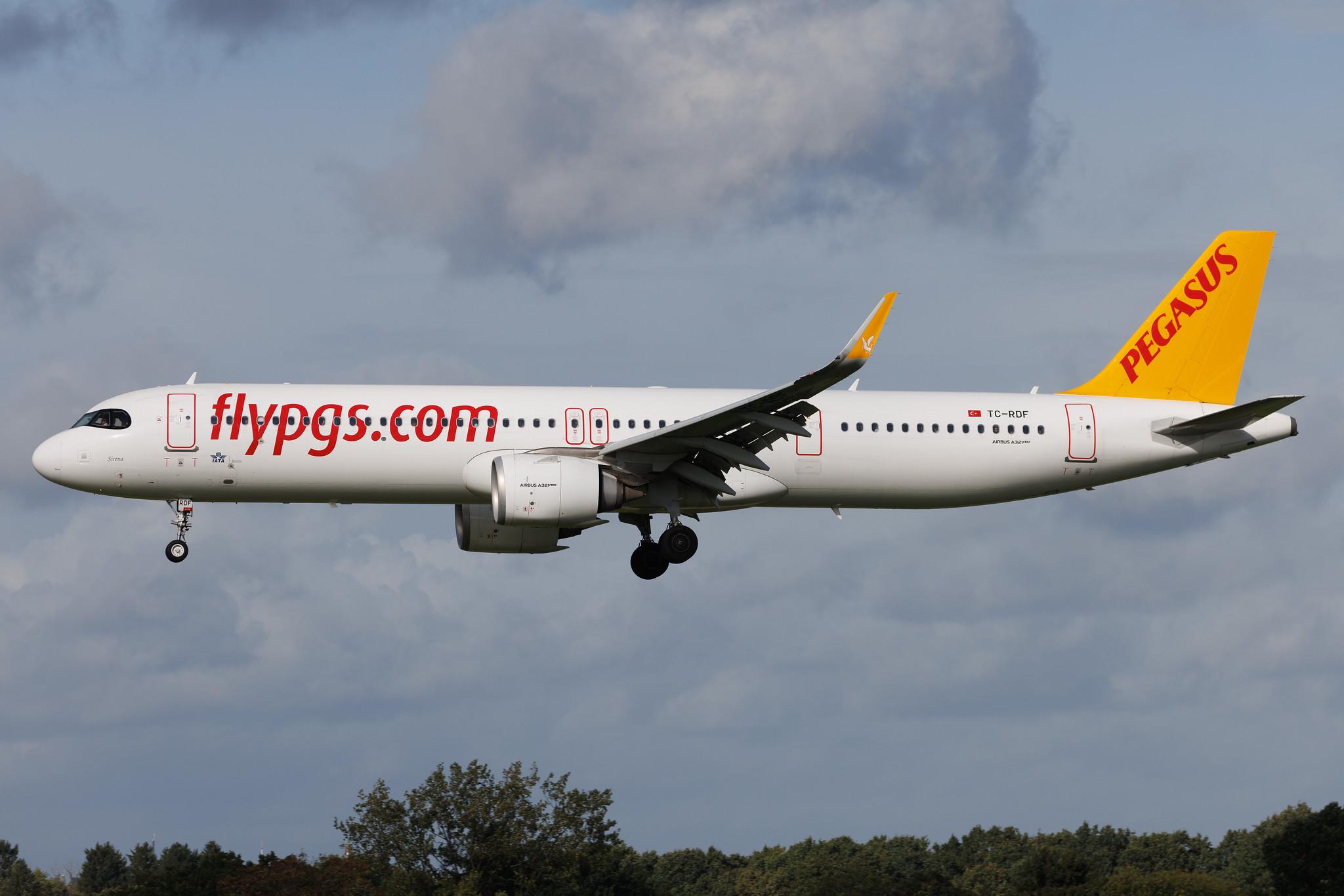 Hamburg Airport: Pegasus (PC / PGT) | Airbus A321-251NX A21N | TC-RDF | MSN 11225