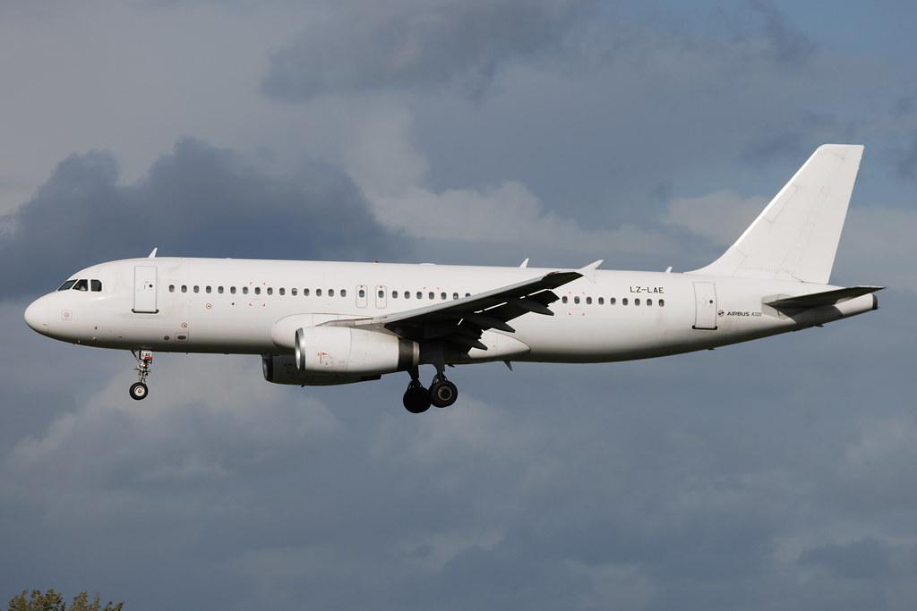 Hamburg Airport: European Air Charter (H6 / BUC) | Airbus A320-231 A320 | LZ-LAE | MSN 0259