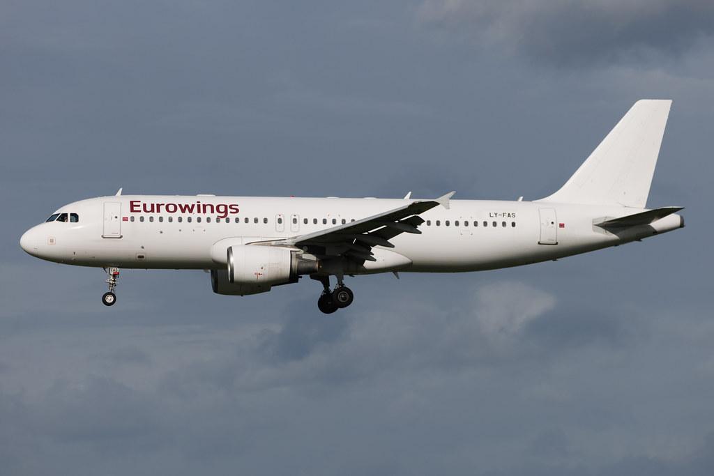 Hamburg Airport: Eurowings (EW / EWG) | Operator: GetJet Airlines | Airbus A320-214 A320 | LY-FAS | MSN 04273