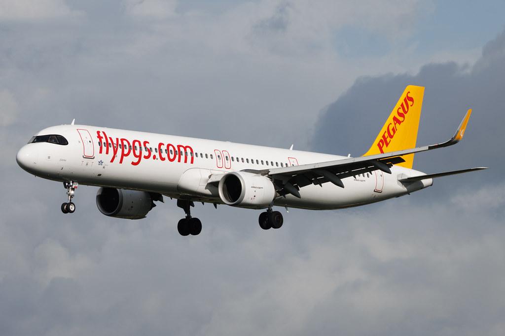 Hamburg Airport: Pegasus (PC / PGT) | Airbus A321-251NX A21N | TC-RDF | MSN 11225