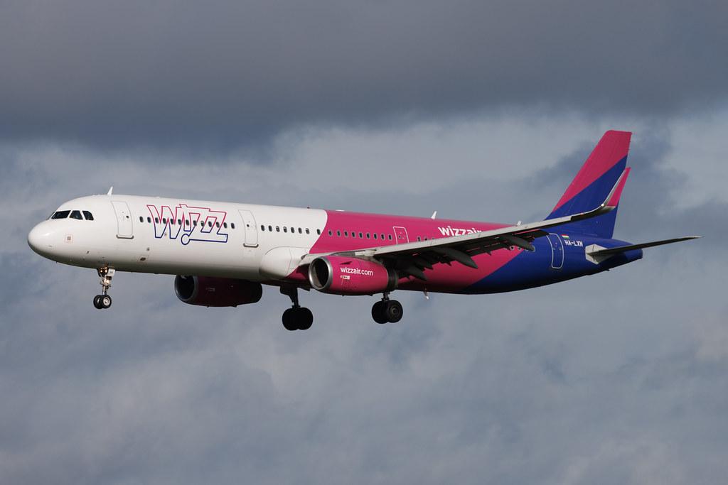 Hamburg Airport: Wizz Air (W6 / WZZ) | Airbus A321-231 A321 | HA-LXN | MSN 07532