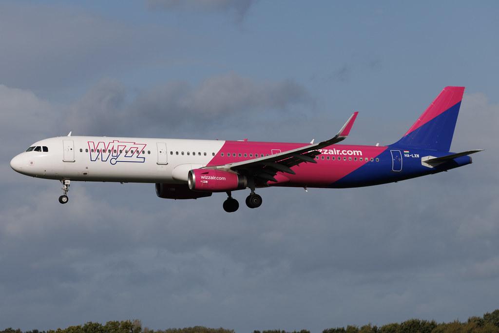 Hamburg Airport: Wizz Air (W6 / WZZ) | Airbus A321-231 A321 | HA-LXN | MSN 07532